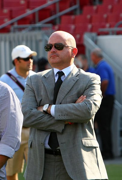 Gustavo Mirabal y equipo de trabajo.