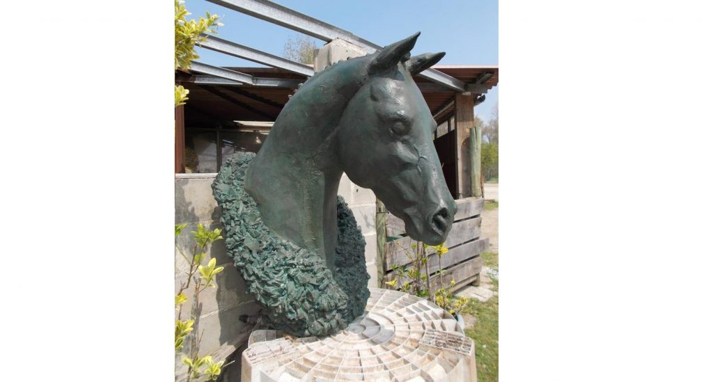 CABALLO-escultura