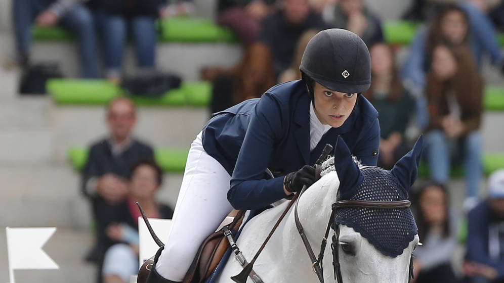 Amazona Athina Roussel