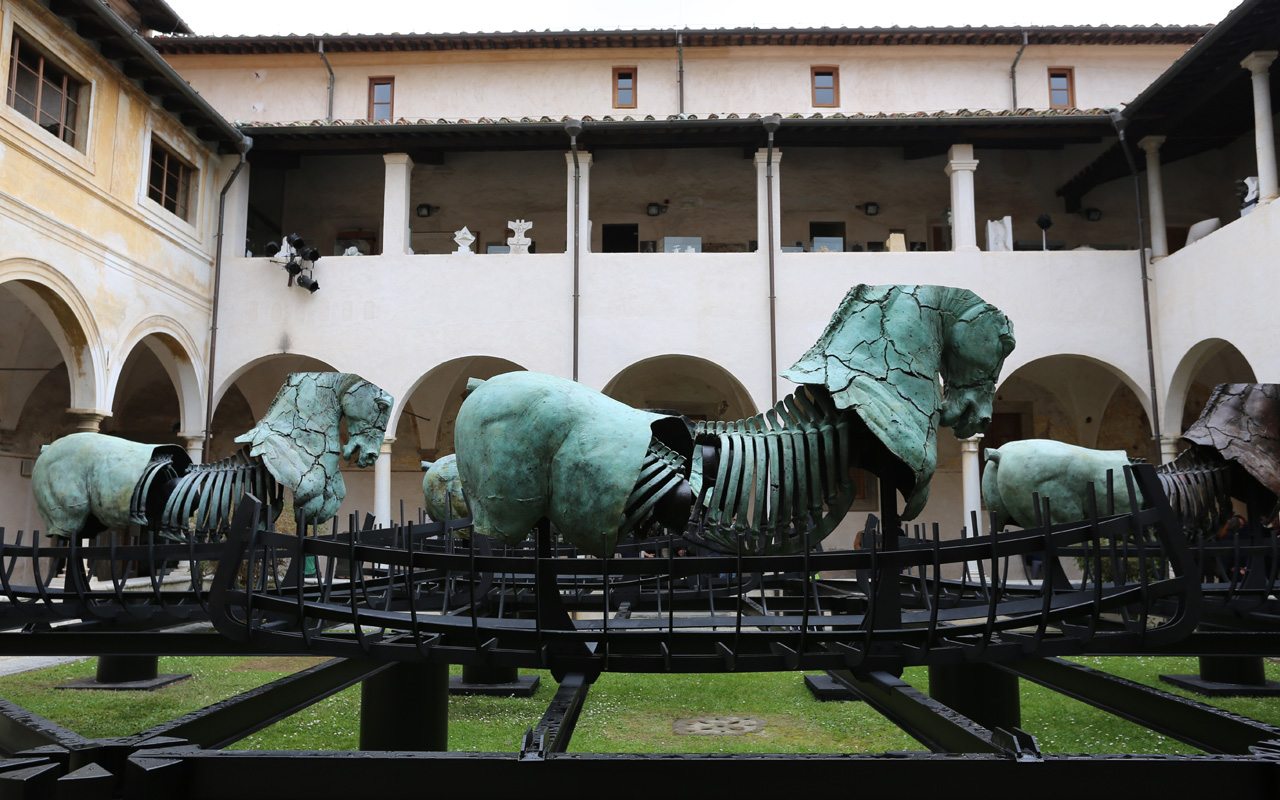 Pintor y Escultor Gustavo Aceves