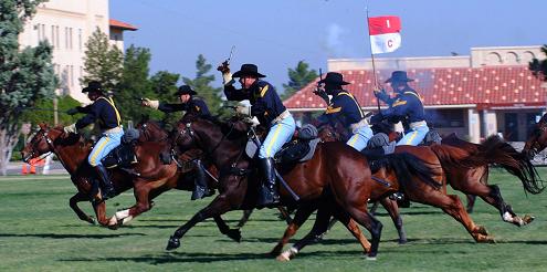 Uso del caballo en la milicia