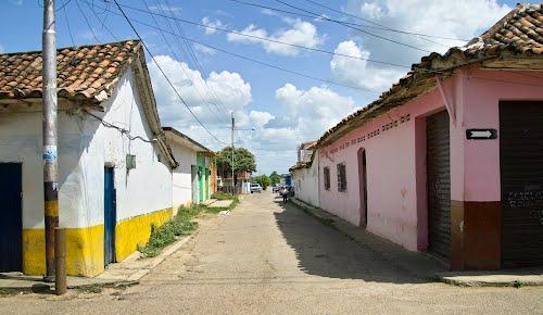 UN BAUTIZO DE MUÑECAS EN UNA TIERRA DE CABALLOS