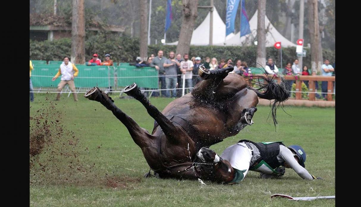 Jinete brasileño sufre caída en Panamericanos Lima 2019