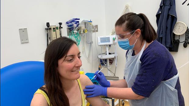 Elisa primera italiana en probar vacuna 