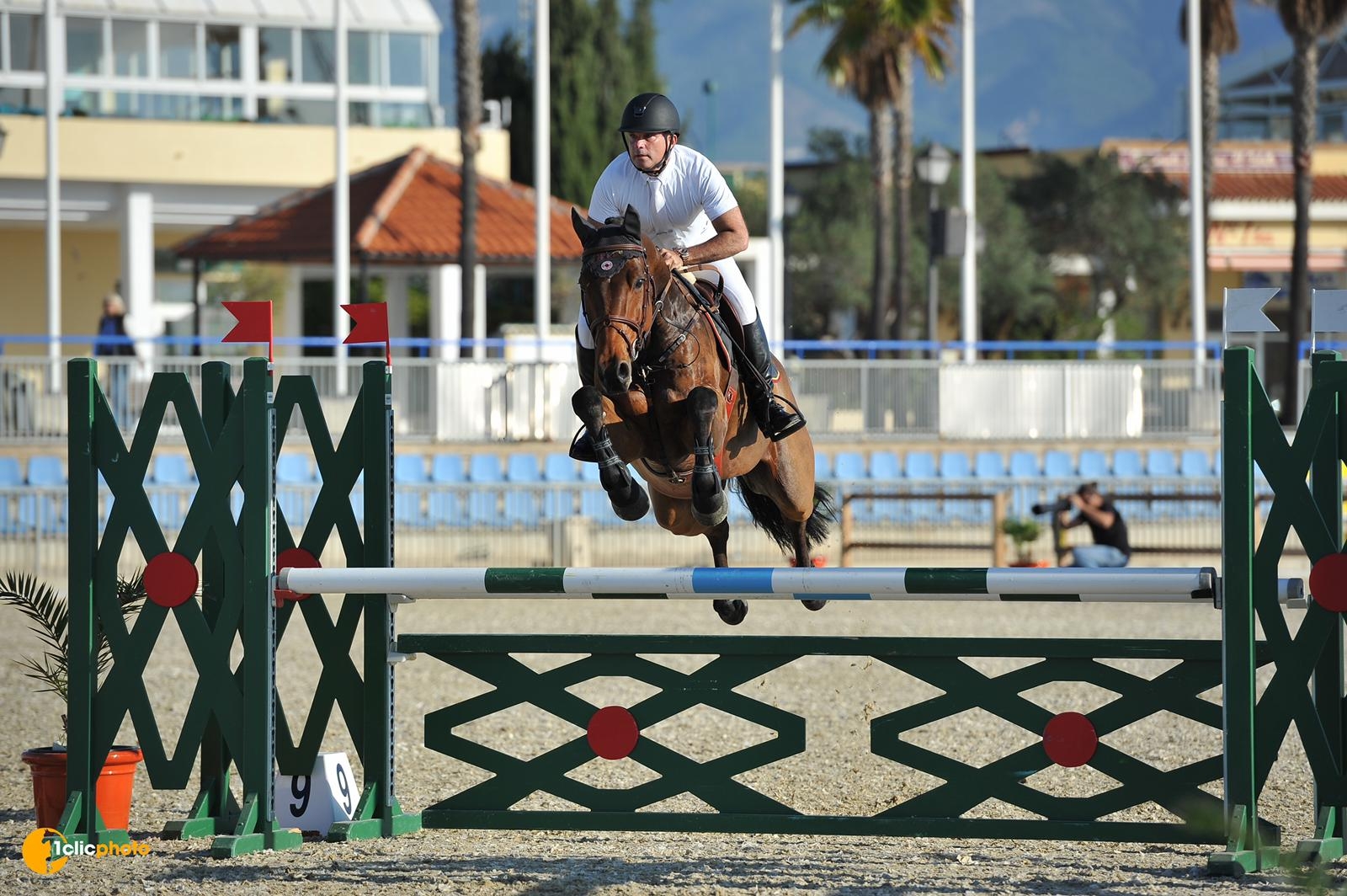 Estados Unidos y Gustavo Mirabal: Caballos, gerencia, prestigio